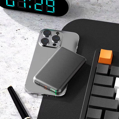 Batterie externe magnétique universelle Qi 5000 mAh, gris froid