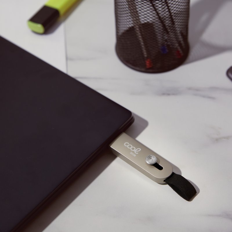Clé USB 64 Go 2.0 COOL Optimus Silver